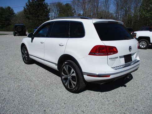 Used 2017 Volkswagen Touareg Wolfsburg Edition image 3