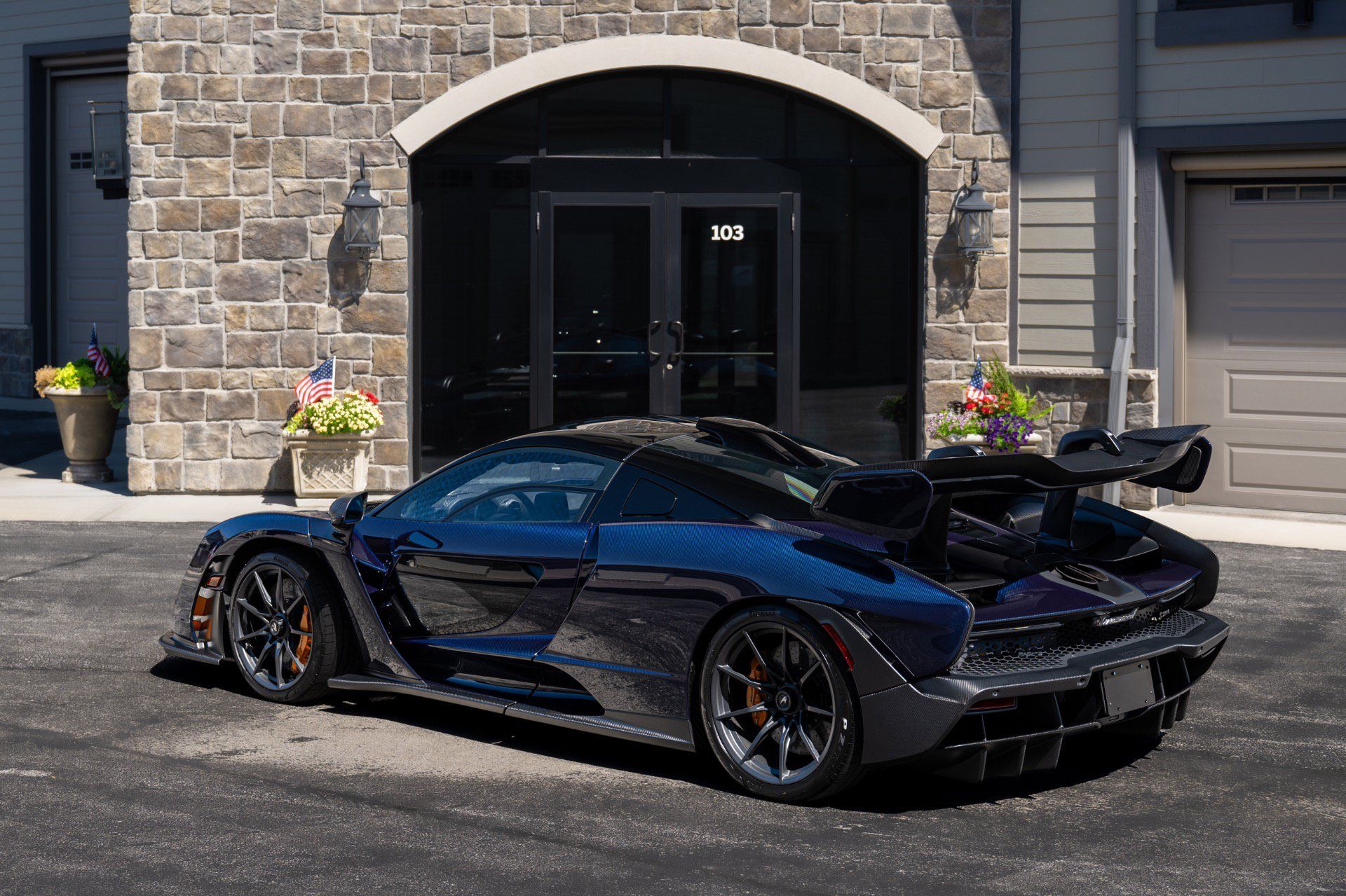 Used 2019 McLaren Senna RWD image 24