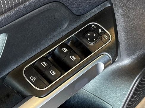 Certified 2020 Mercedes-Benz GLB 250 image 20