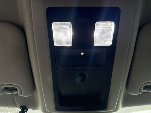 Used 2015 RAM 1500 Express AWD/4WD image 22