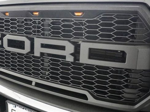 Used 2015 Ford F150 XLT w/ Equipment Group 302A Luxury AWD/4WD image 34