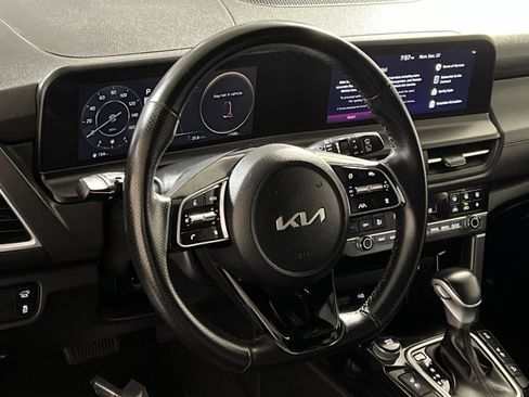 Certified 2024 Kia Seltos SX w/ SX Sunroof Package image 14