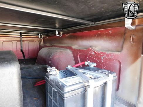 Used 2000 Chevrolet S10 Pickup LS w/ Preferred Equipment Group image 12