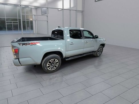 Certified 2022 Toyota Tacoma TRD Sport image 8