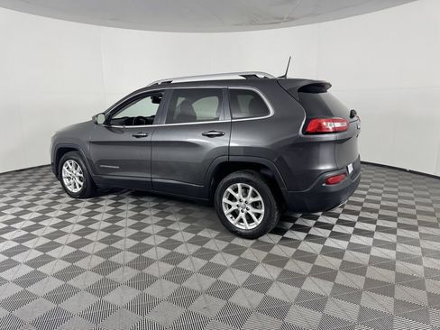 Used 2016 Jeep Cherokee Latitude image 19