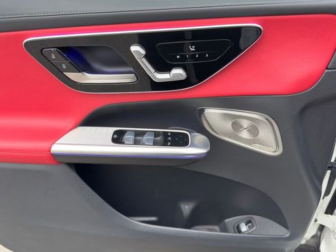 Used 2024 Mercedes-Benz GLC 43 AMG 4MATIC image 10