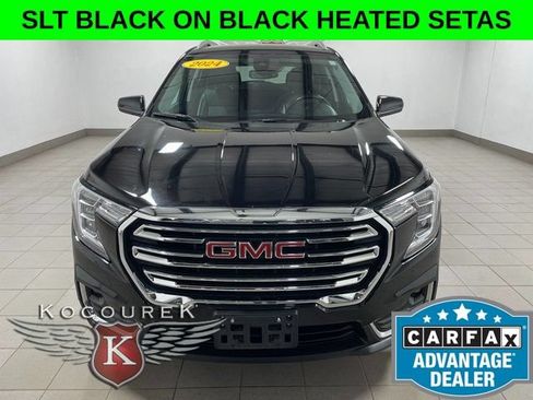 Used 2024 GMC Terrain SLT AWD/4WD image 2