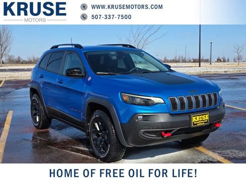 Used 2022 Jeep Cherokee Trailhawk image 1