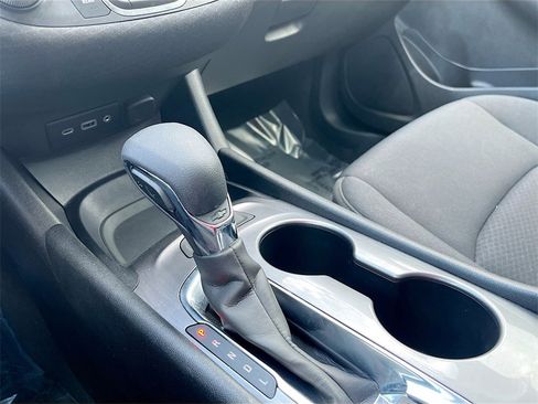 Used 2023 Chevrolet Malibu LS image 16