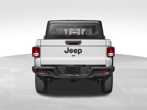 Used 2024 Jeep Gladiator Sport AWD/4WD image 11