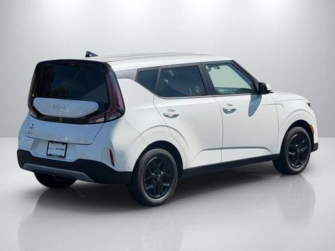 Certified 2024 Kia Soul LX w/ Option Group 015 FWD image 9