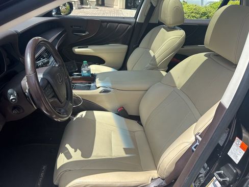 Used 2020 Lexus LS 500 w/ Accessory Package (Z2) RWD image 11