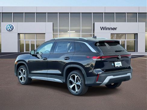 New 2026 Volkswagen Tiguan SE image 3