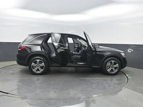 Used 2022 Mercedes-Benz GLC 300 image 38