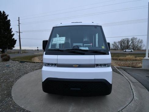 New 2025 Chevrolet Brightdrop 400 w/ Power Door Package image 7