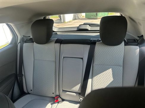 Used 2018 Chevrolet Trax LS FWD image 18