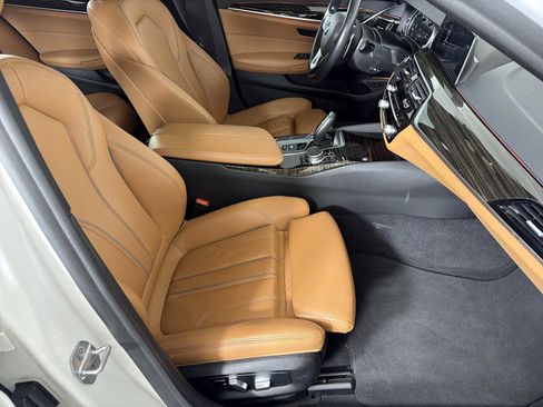 Used 2018 BMW 530i image 11