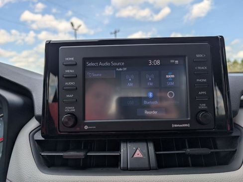 Used 2020 Toyota RAV4 XLE image 20