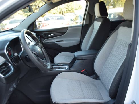 Used 2023 Chevrolet Equinox LS w/ LS Convenience Package image 19