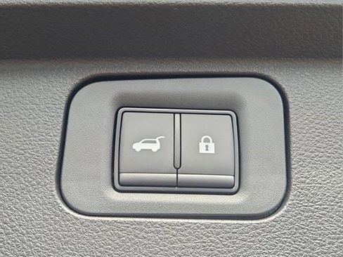 New 2025 Nissan Armada SL w/ Captain's Chari Seat Package image 46