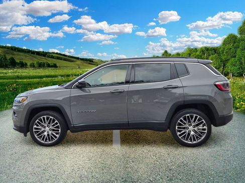 Certified 2023 Jeep Compass Limited w/ Elite Group AWD/4WD image 3