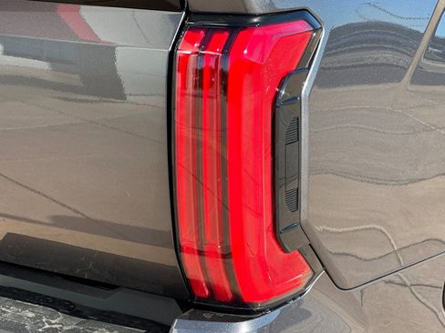 New 2025 Toyota Tundra Platinum image 30