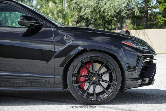 Used 2024 Lamborghini Urus S AWD/4WD image 11