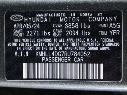 Certified 2024 Hyundai Elantra SE FWD image 40