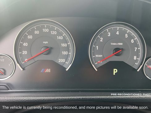 Used 2018 BMW M4 Coupe RWD image 16