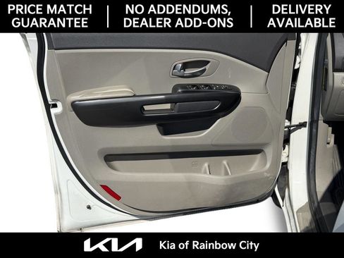 Used 2016 Kia Sedona L FWD image 10