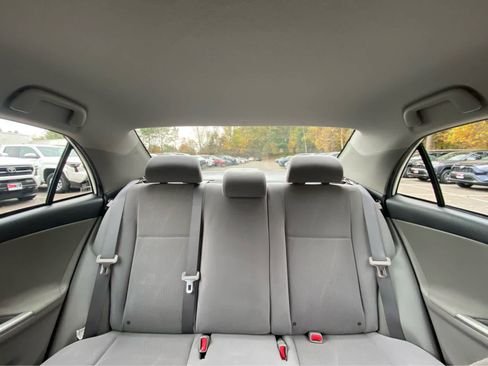 Used 2013 Toyota Corolla LE image 33