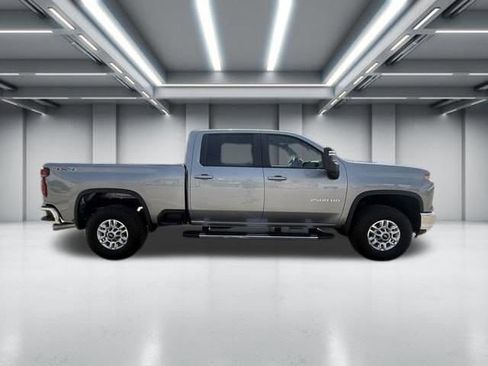 Used 2025 Chevrolet Silverado 2500 LT w/ Convenience Package AWD/4WD image 1