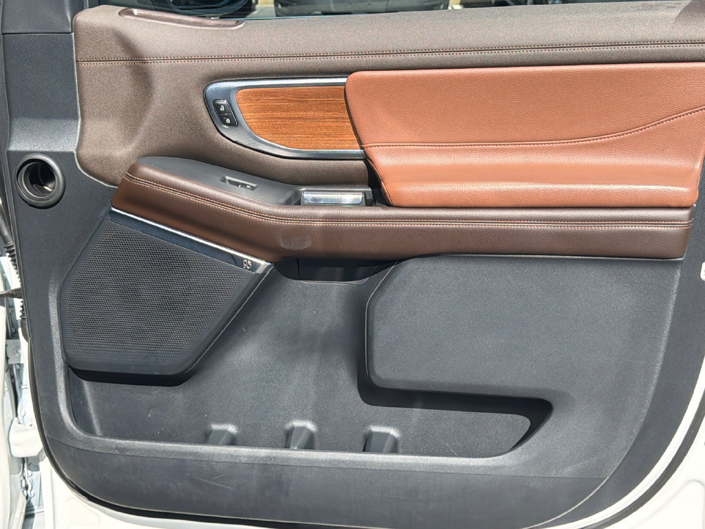 Used 2025 Ford Expedition King Ranch AWD/4WD image 14