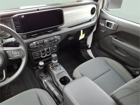 New 2026 Jeep Gladiator Sport image 9