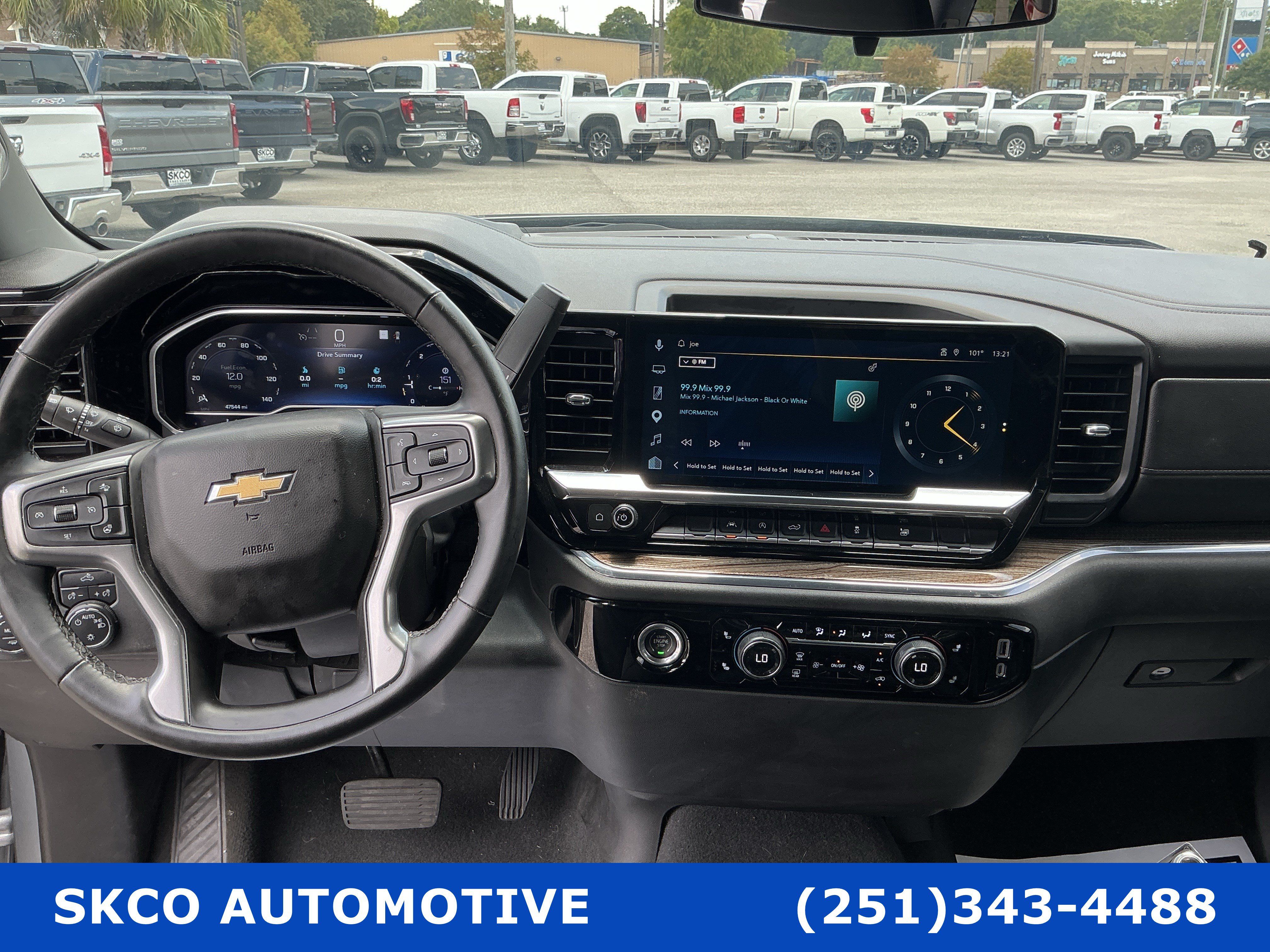Used 2023 Chevrolet Silverado 1500 LT RWD image 15
