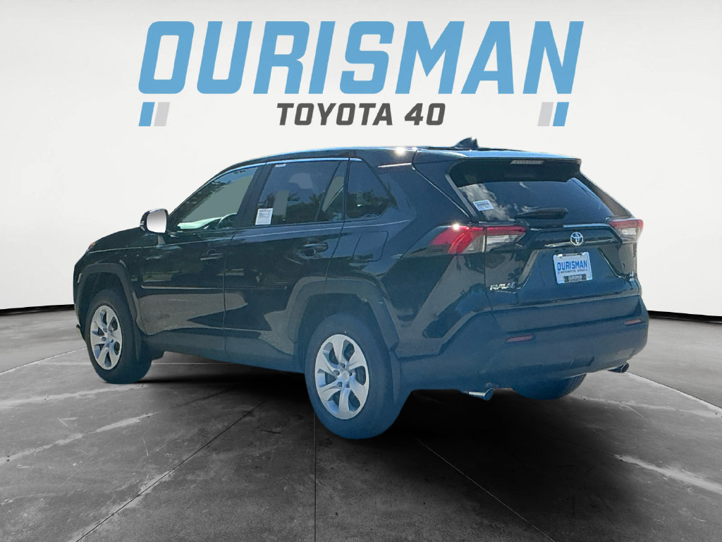 Used 2025 Toyota RAV4 LE AWD/4WD image 5