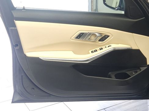 Used 2022 BMW 330i xDrive Sedan w/ Driving Assistance Package image 10