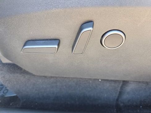 Used 2023 Tesla Model Y 2WD image 27