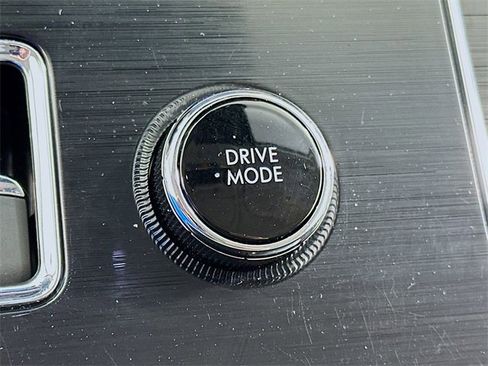 Used 2025 Lincoln Aviator Reserve w/ Luxury Package image 21