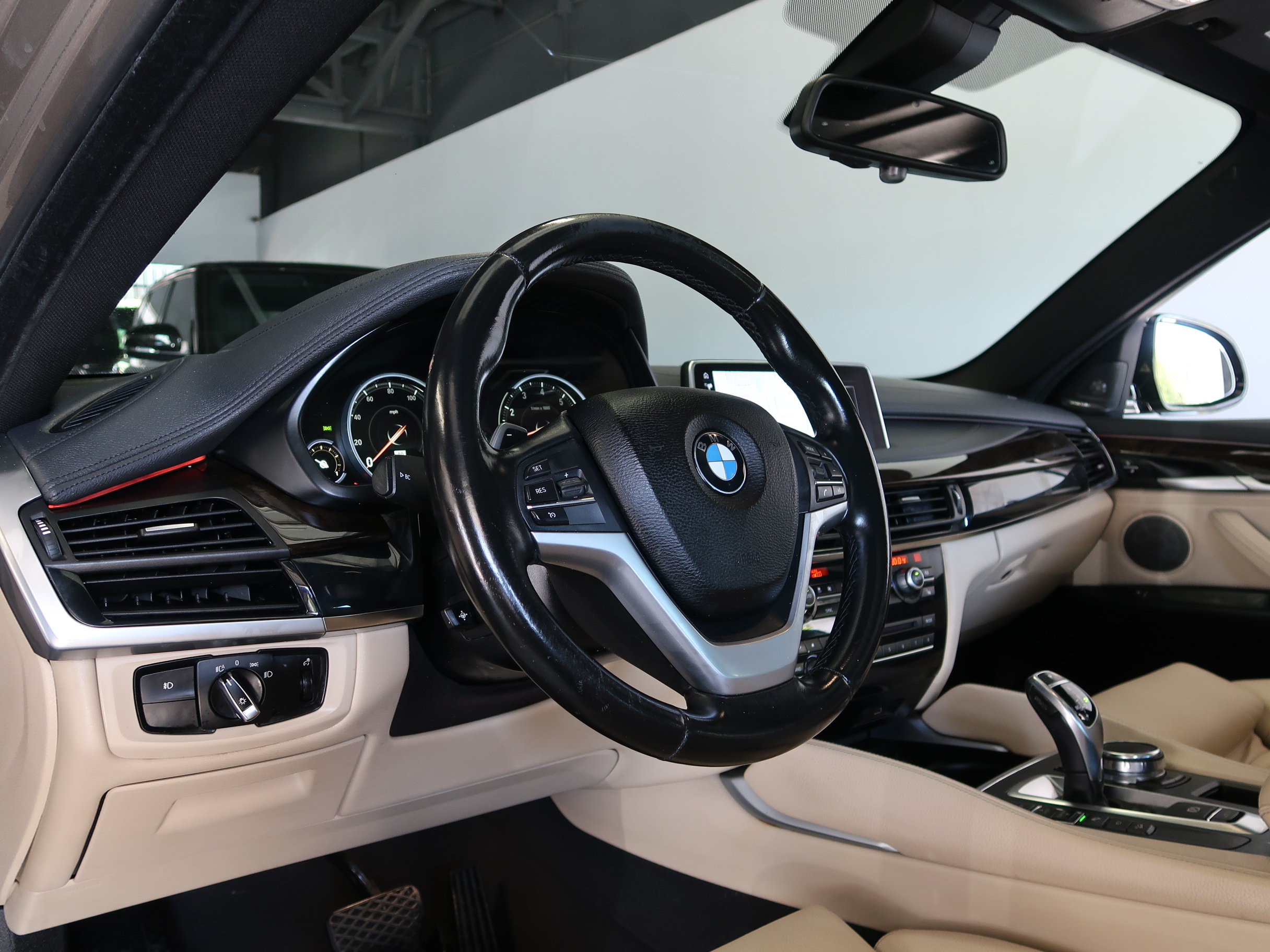 Used 2017 BMW X6 xDrive35i AWD/4WD image 26