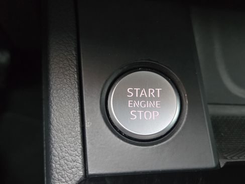 Used 2020 Audi A4 2.0T Premium w/ Convenience Package image 17