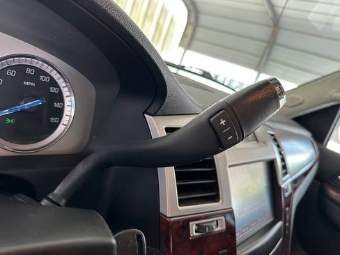 Used 2013 Cadillac Escalade EXT Premium AWD/4WD image 19