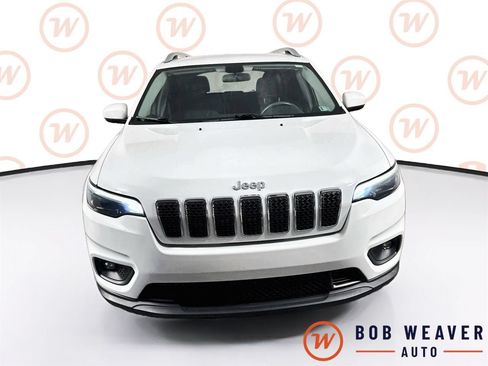 Used 2019 Jeep Cherokee Latitude Plus w/ Cold Weather Group AWD/4WD image 2