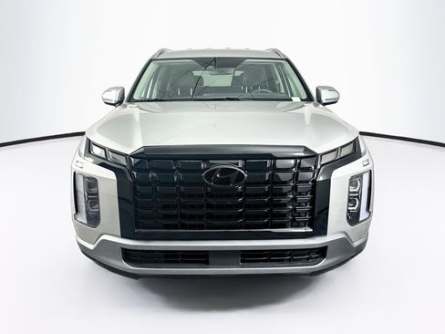Used 2025 Hyundai Palisade SEL FWD image 2