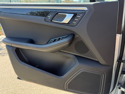 Certified 2023 Porsche Macan Turbo AWD/4WD image 28