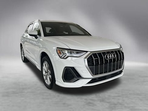 Used 2025 Audi Q3 2.0T Premium AWD/4WD image 2