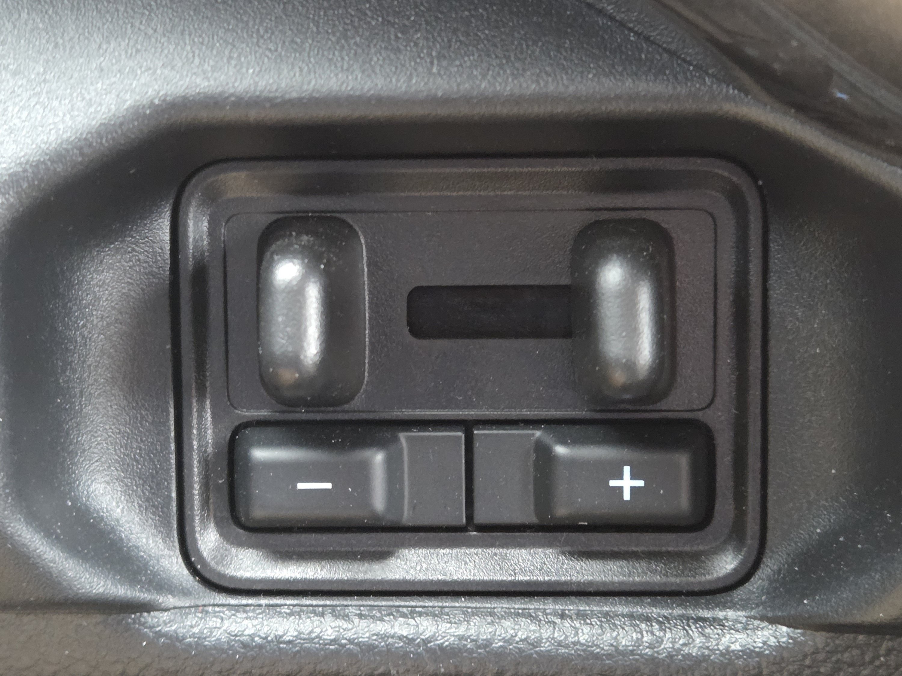 Used 2025 Ford Ranger Lariat w/ FX4 Off-Road Package AWD/4WD image 11