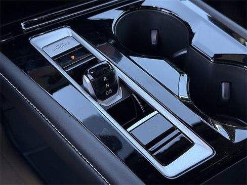 New 2026 Volkswagen Atlas Cross Sport SE image 16