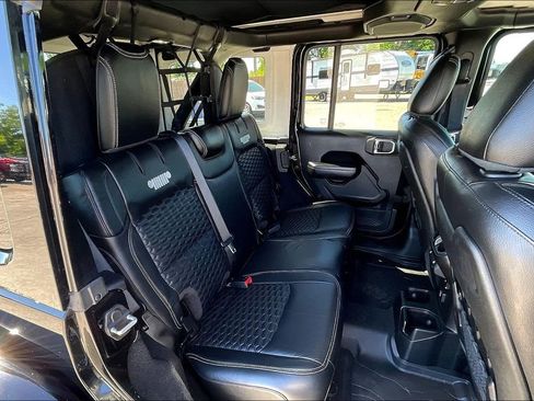 Used 2019 Jeep Wrangler Unlimited Rubicon AWD/4WD image 28