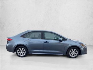 Used 2022 Toyota Corolla LE FWD video 4